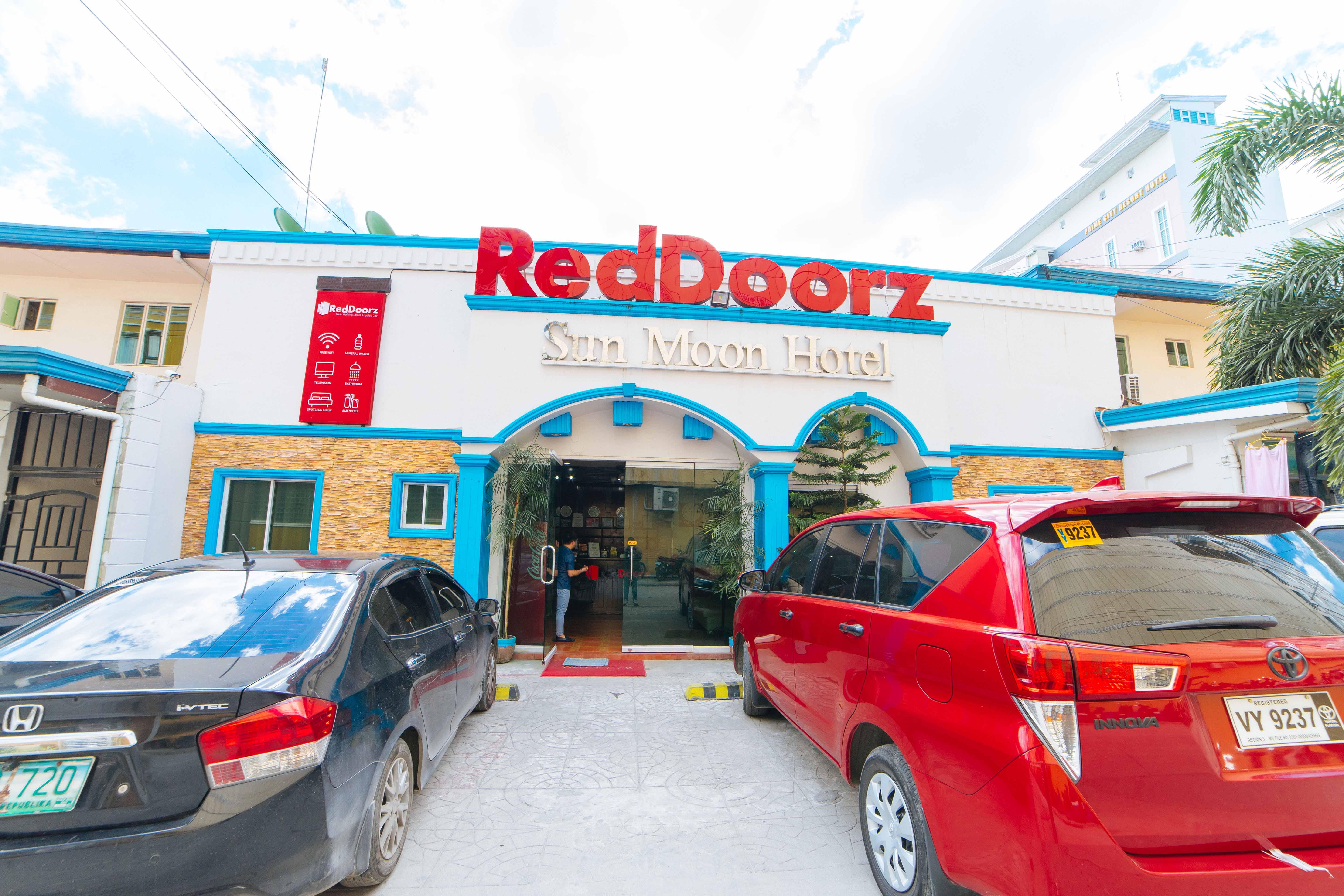 Reddoorz Near Walking Street Angeles City Екстериор снимка