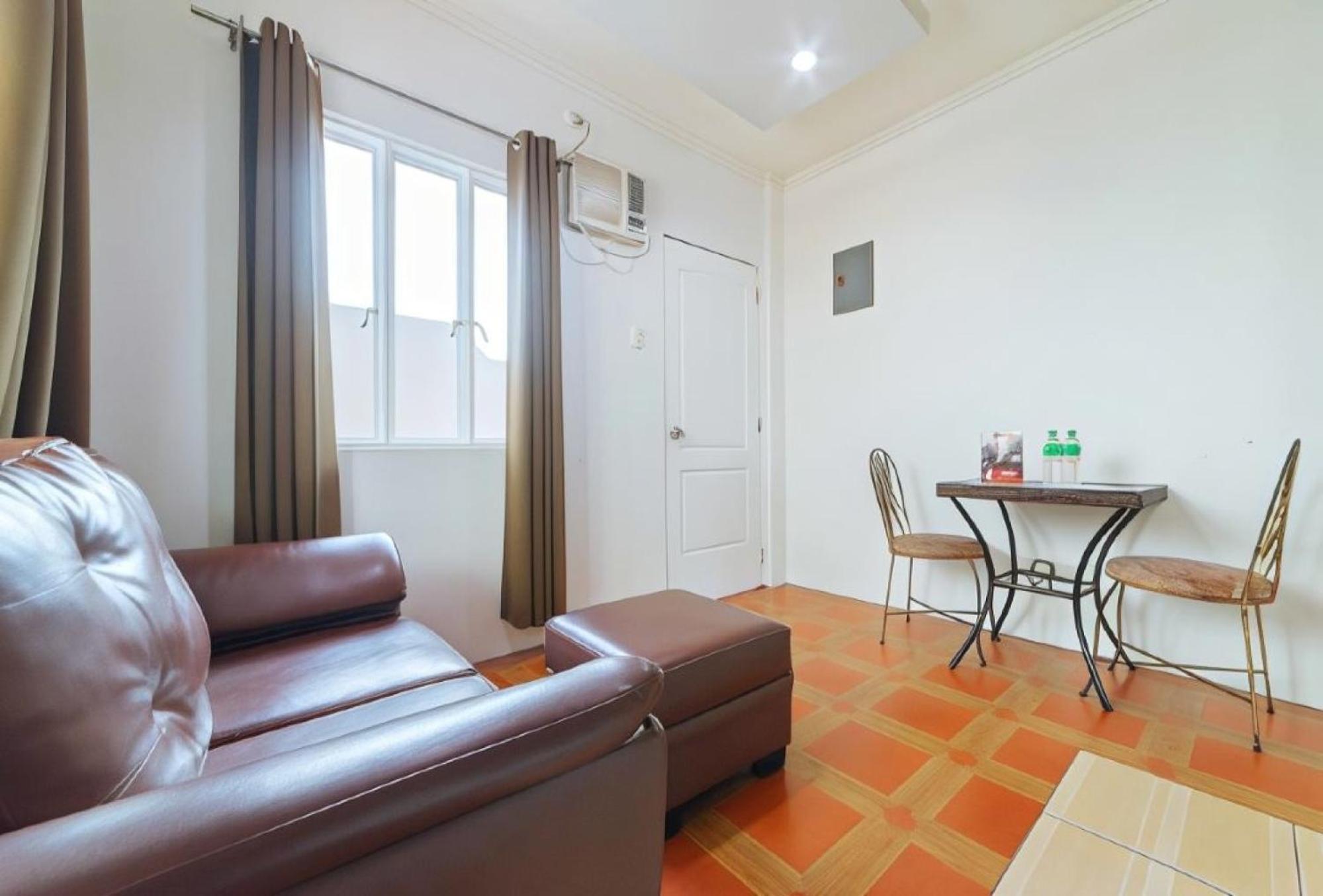 Reddoorz Near Walking Street Angeles City Екстериор снимка