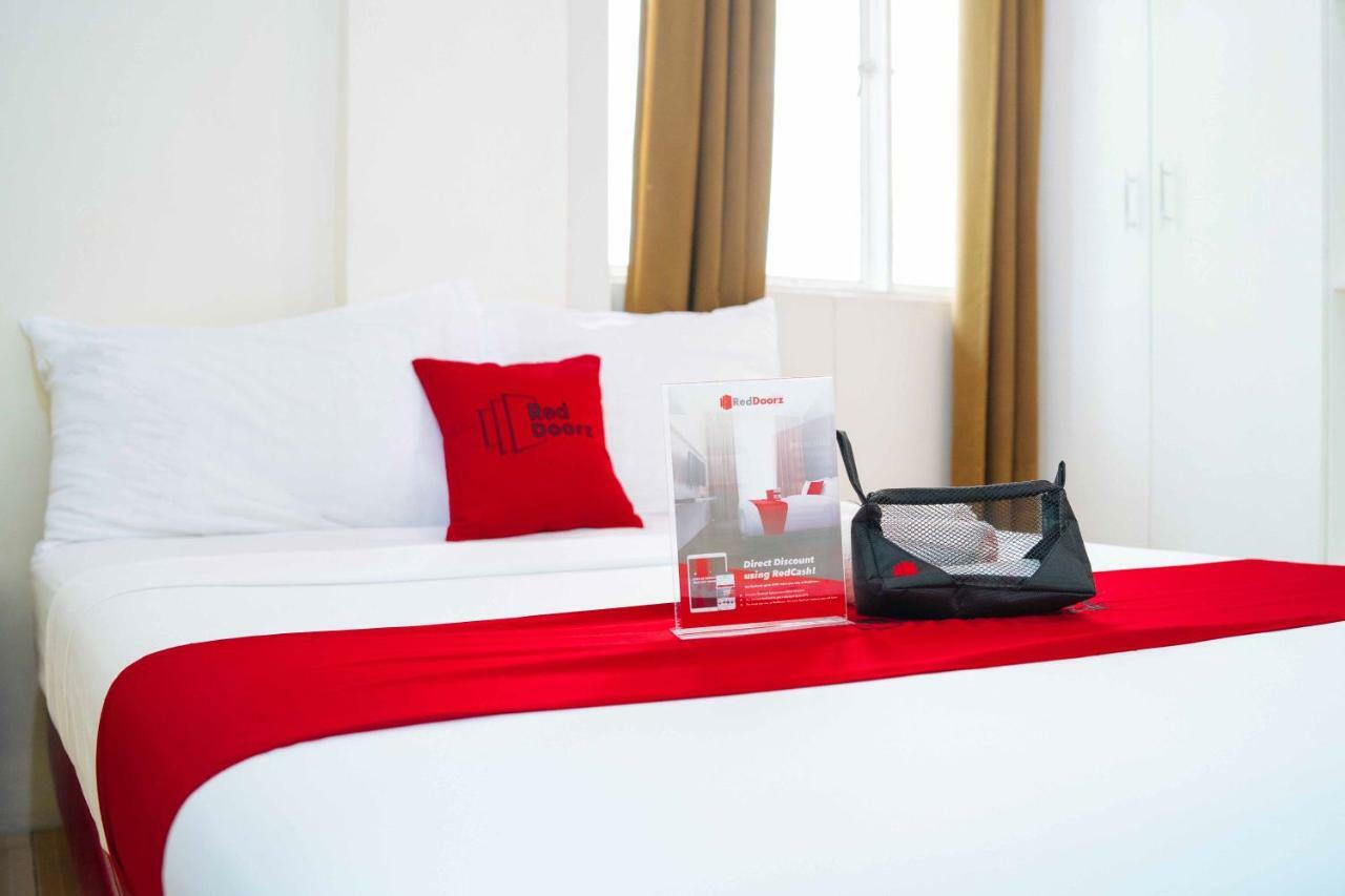 Reddoorz Near Walking Street Angeles City Екстериор снимка